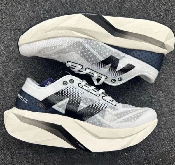 New Balance FuelCell Rebel V4