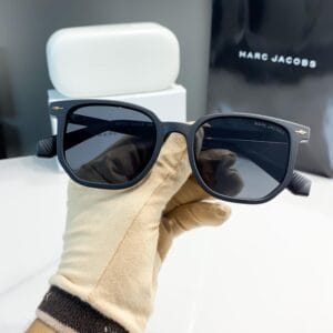 MARC JACOBS M11-41