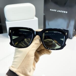 Marc Jacobs M11-26