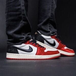 Nike Air Jordan 1 Low Trophy Room
